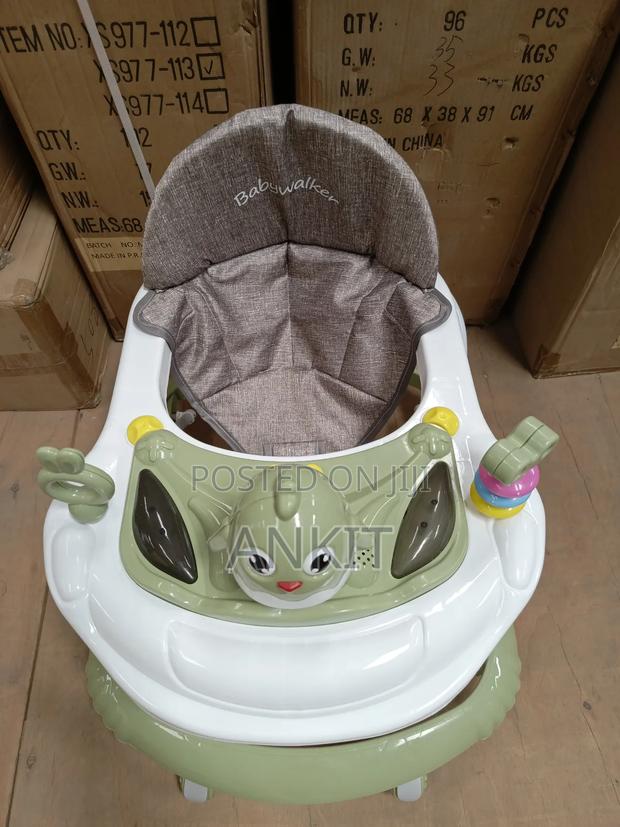 Baby Walker - thumbnail 2