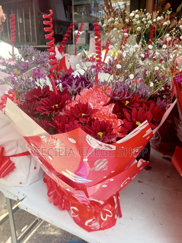 Life Flowers for Your Love One - main view