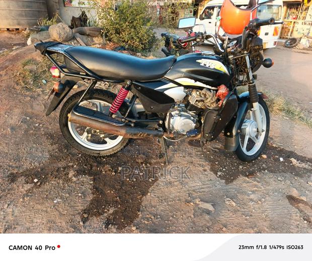 TVS HLX 125 2023 Black - thumbnail 3