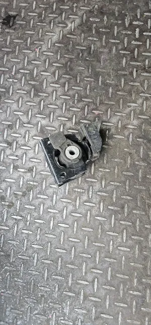Toyota Rav4 Gearbox Mounting Ex Japan