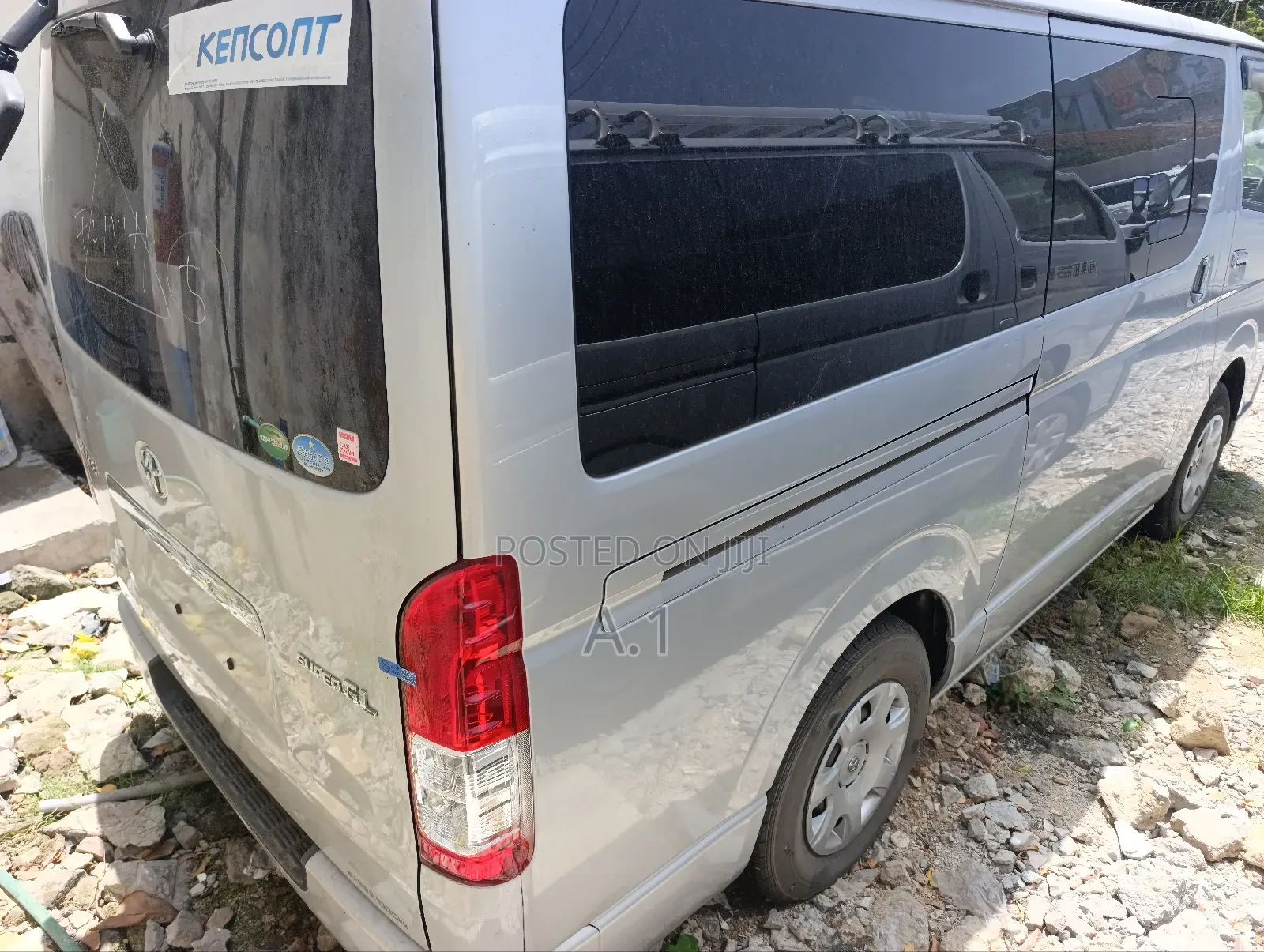 Toyota HiAce 2018 Silver