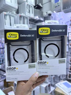 iPhone 17 Pro Max Otterbox Defender Case - main view