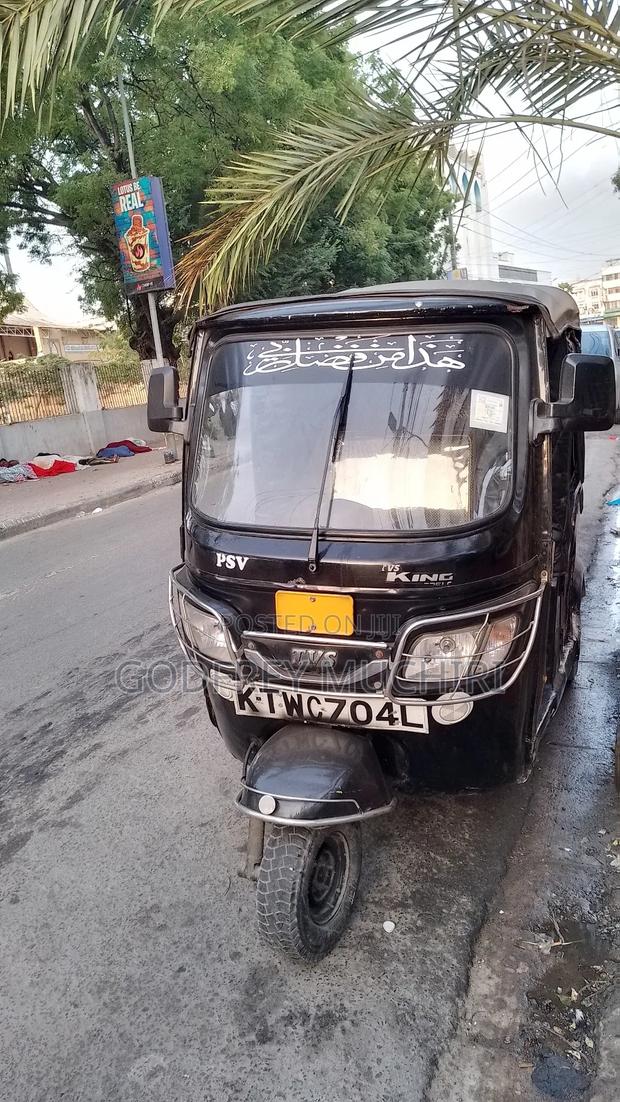 TVS King Deluxe Plus iTouch Start 2020 Black - main view