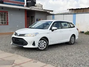 Toyota Corolla Fielder 1.5 Hybrid FWD 2020 White