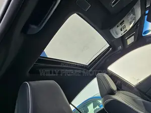 Toyota Crown 2019 Silver