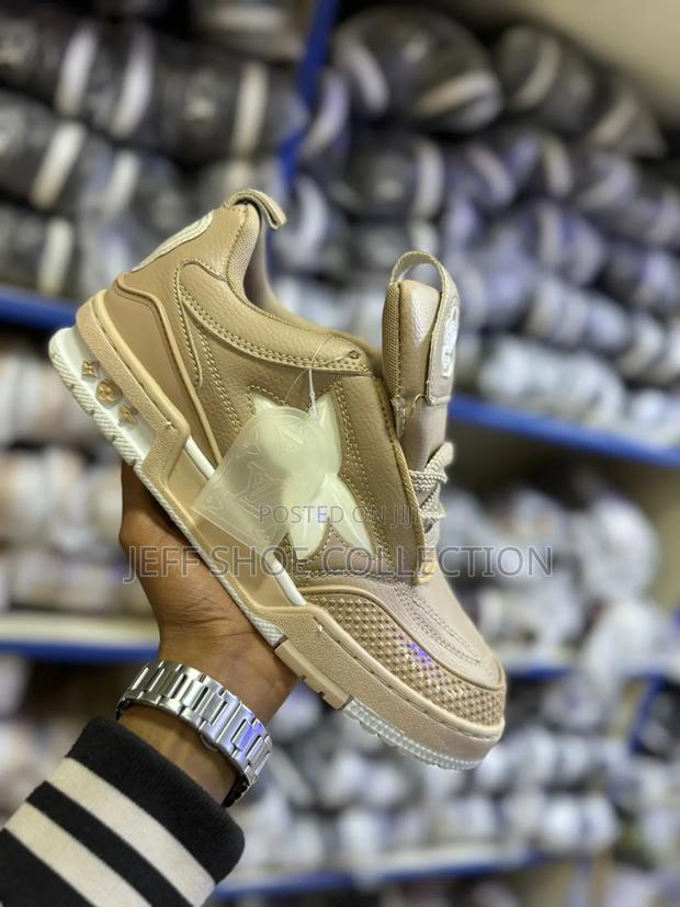 Louis Vuitton Unisex Sneakers - main view