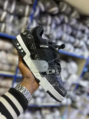 Louis Vuitton Unisex Sneakers