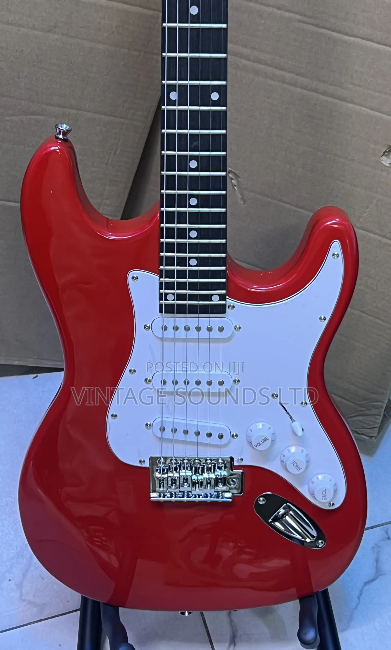 Fender Stratocaster 24 Frets Electric Guitar ( Red )