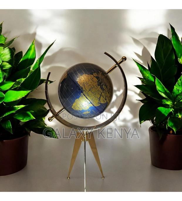 Unique Double Axis Globe With Metal Stand