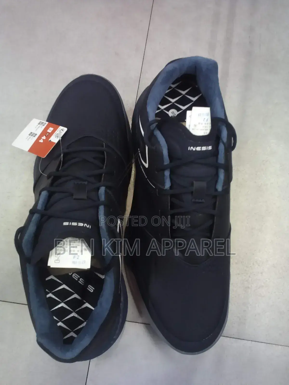 Navy Blue Water Proof Golf Shoes, Light Weight 760gms Rubber Spikes