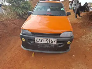 Toyota Starlet 2005 Orange