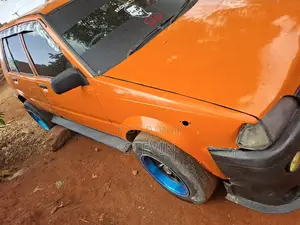 Toyota Starlet 2005 Orange