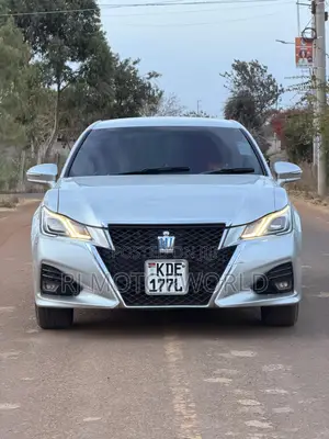 Toyota Crown 2013 Silver