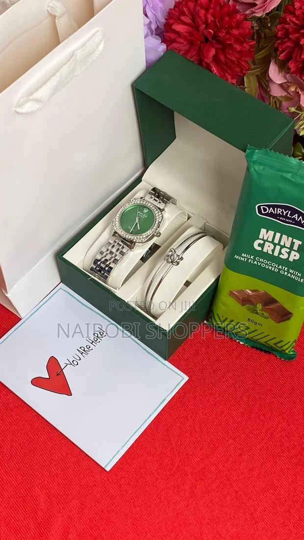 Gift Pack/ Graduation Pack - main view