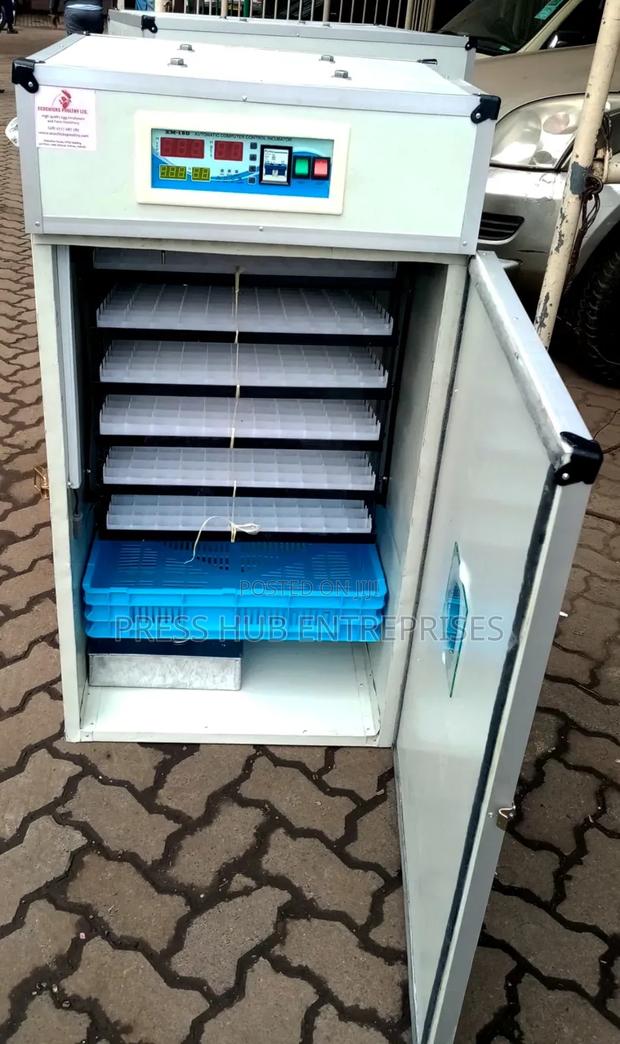 Automatic Egg Incubator, a 528-Egg *  - main view
