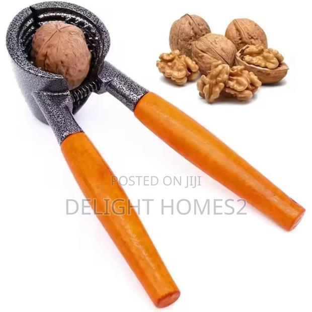 Iron Walnut Pliers_pa