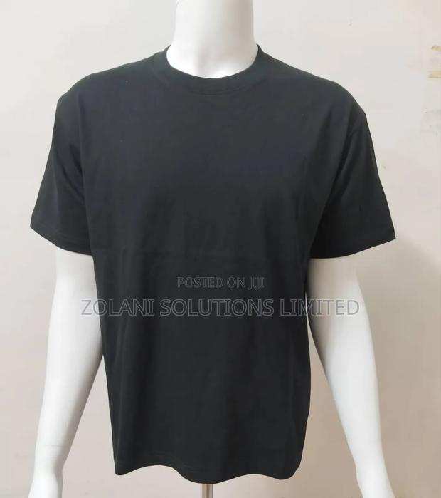 Plan Round Neck Tshirts. - thumbnail 3