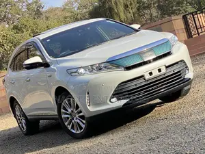 Toyota Harrier 2.5 Hybrid 4WD 2018 Pearl