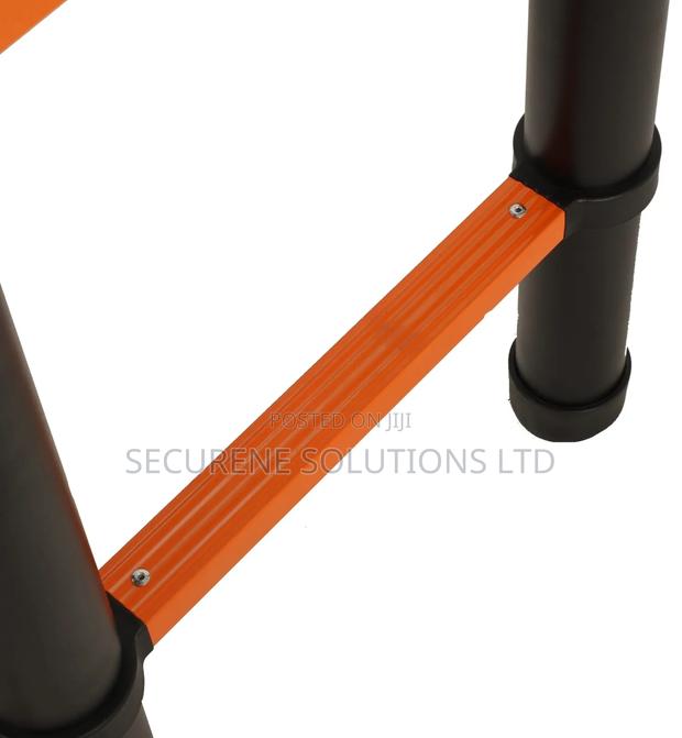 3.9m Single Telescopic Ladder - thumbnail 5