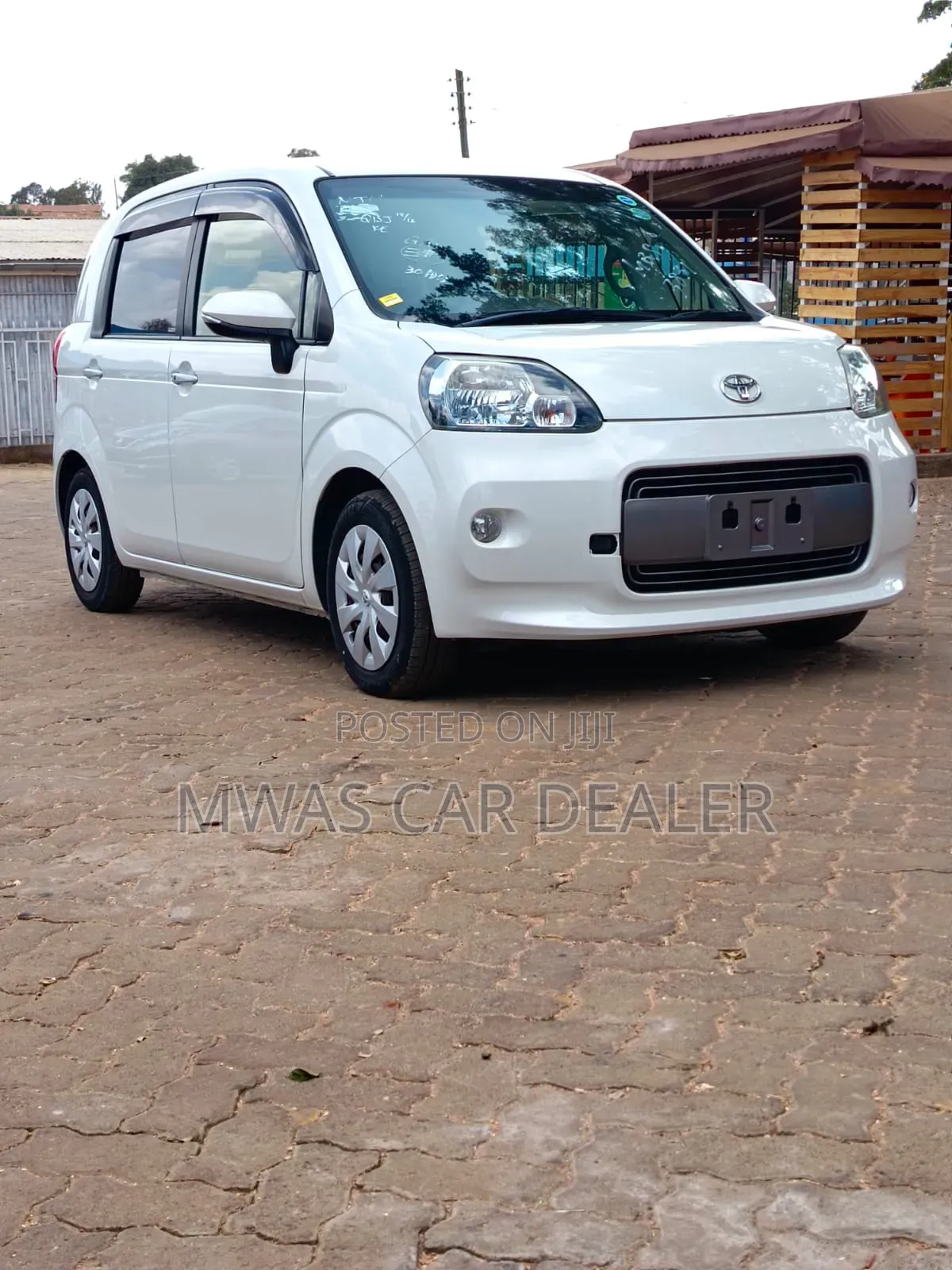Toyota Porte 2019 White