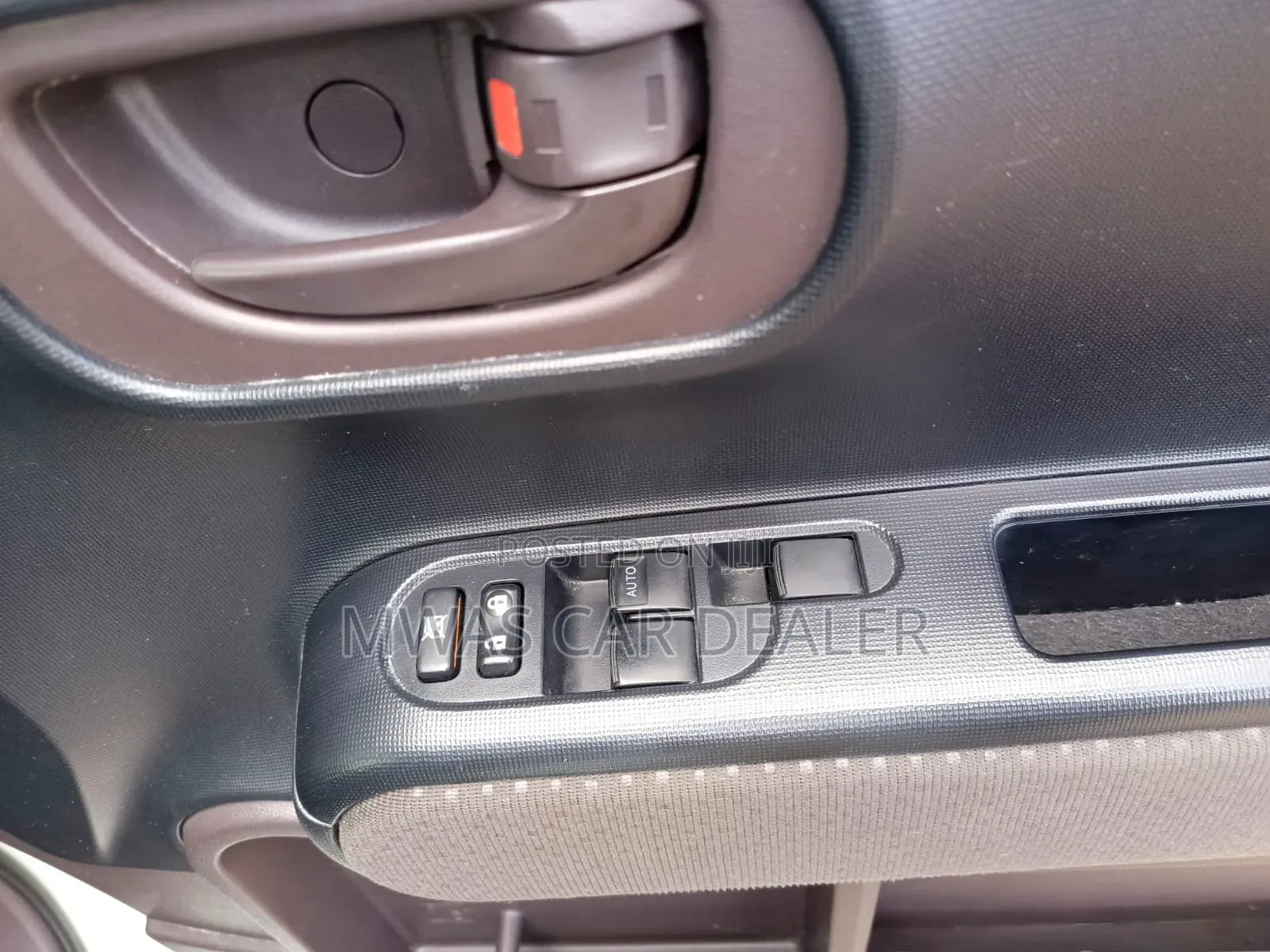 Toyota Porte 2019 White