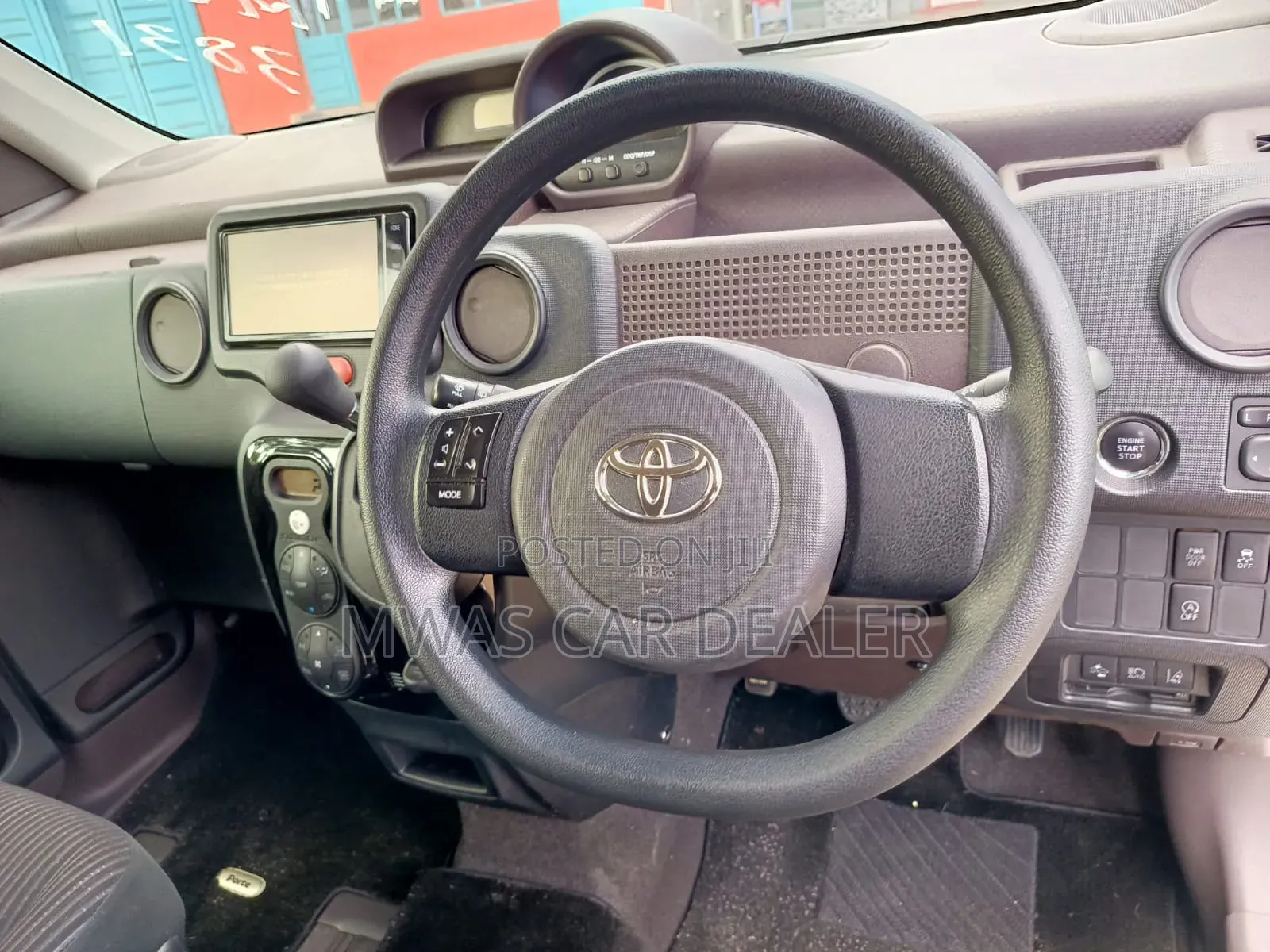 Toyota Porte 2019 White