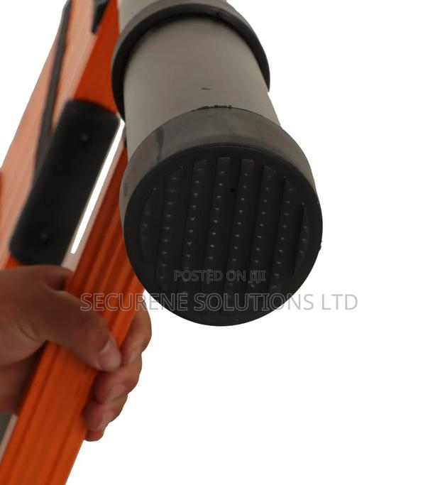 4.1m Single Telescopic Ladder - thumbnail 2