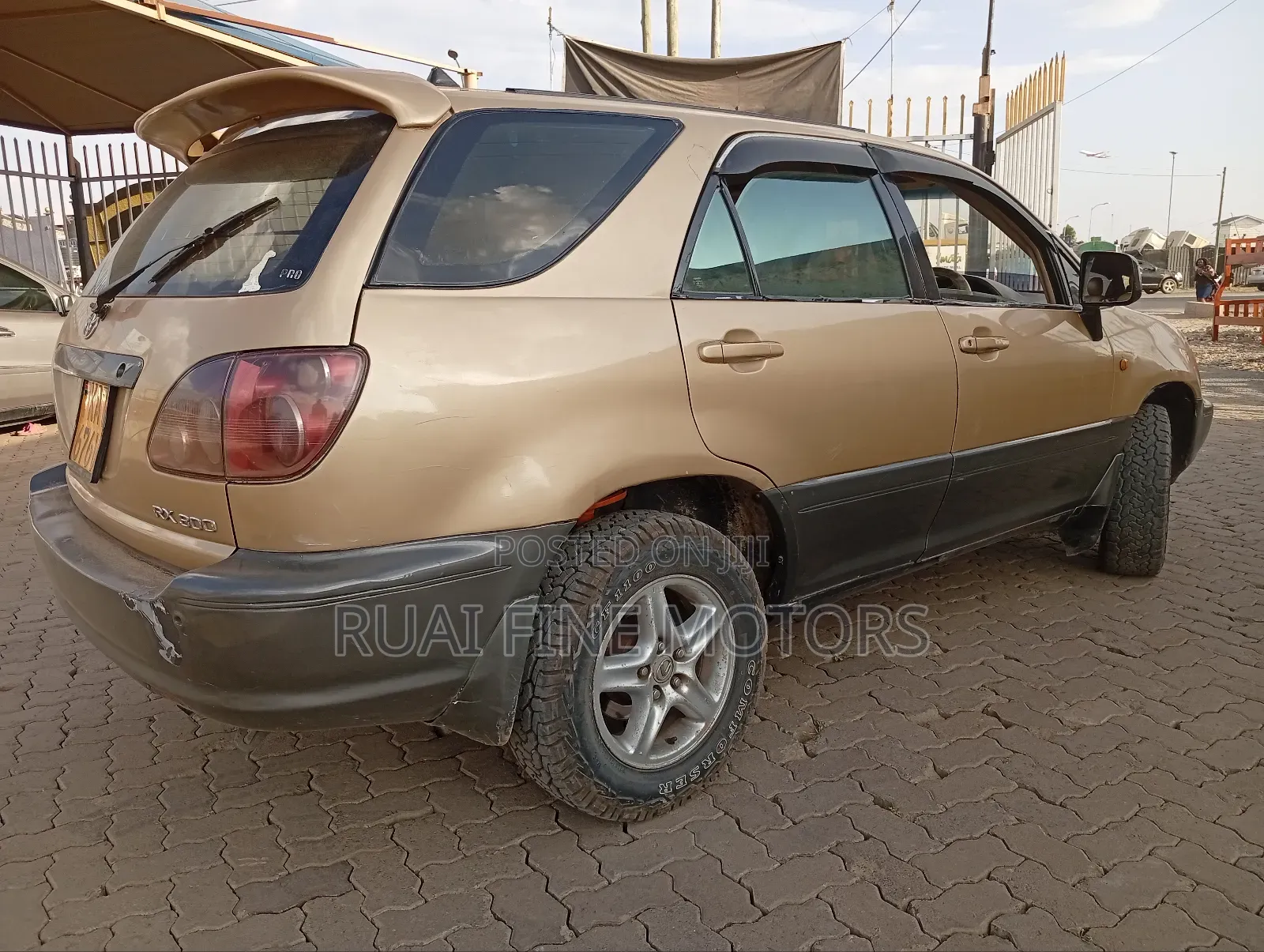 Toyota Harrier 1997 Beige