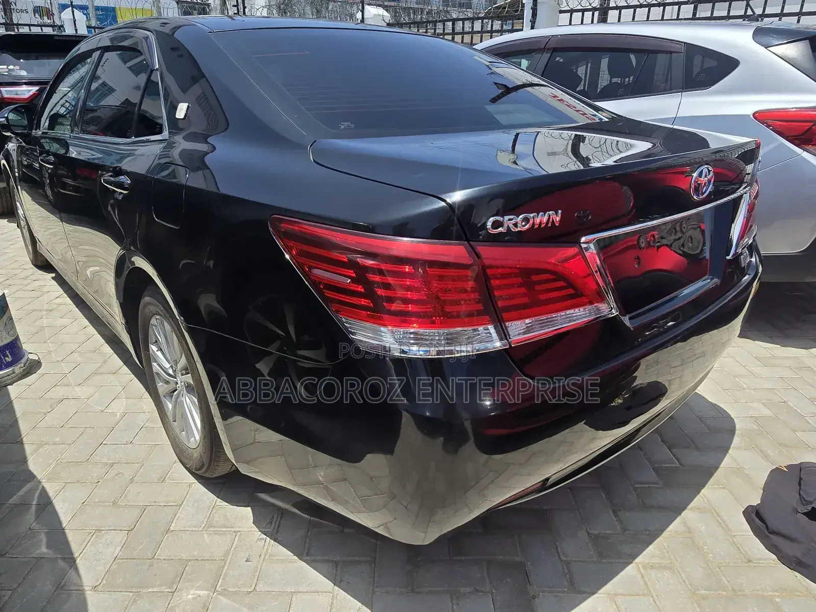Toyota Crown 2018 Black