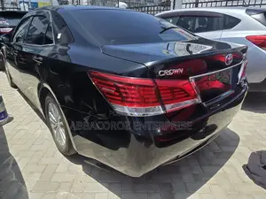 Toyota Crown 2018 Black