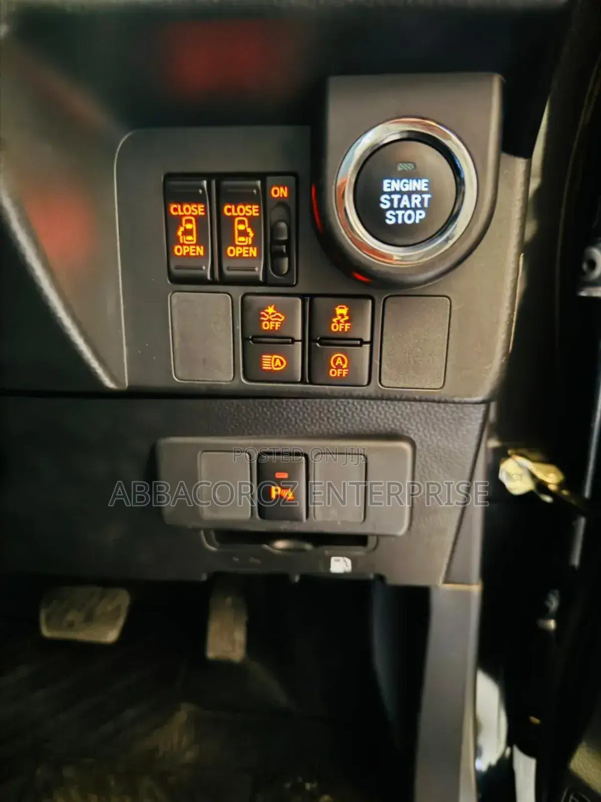 Toyota Tank 1.0 FWD 2019 Black