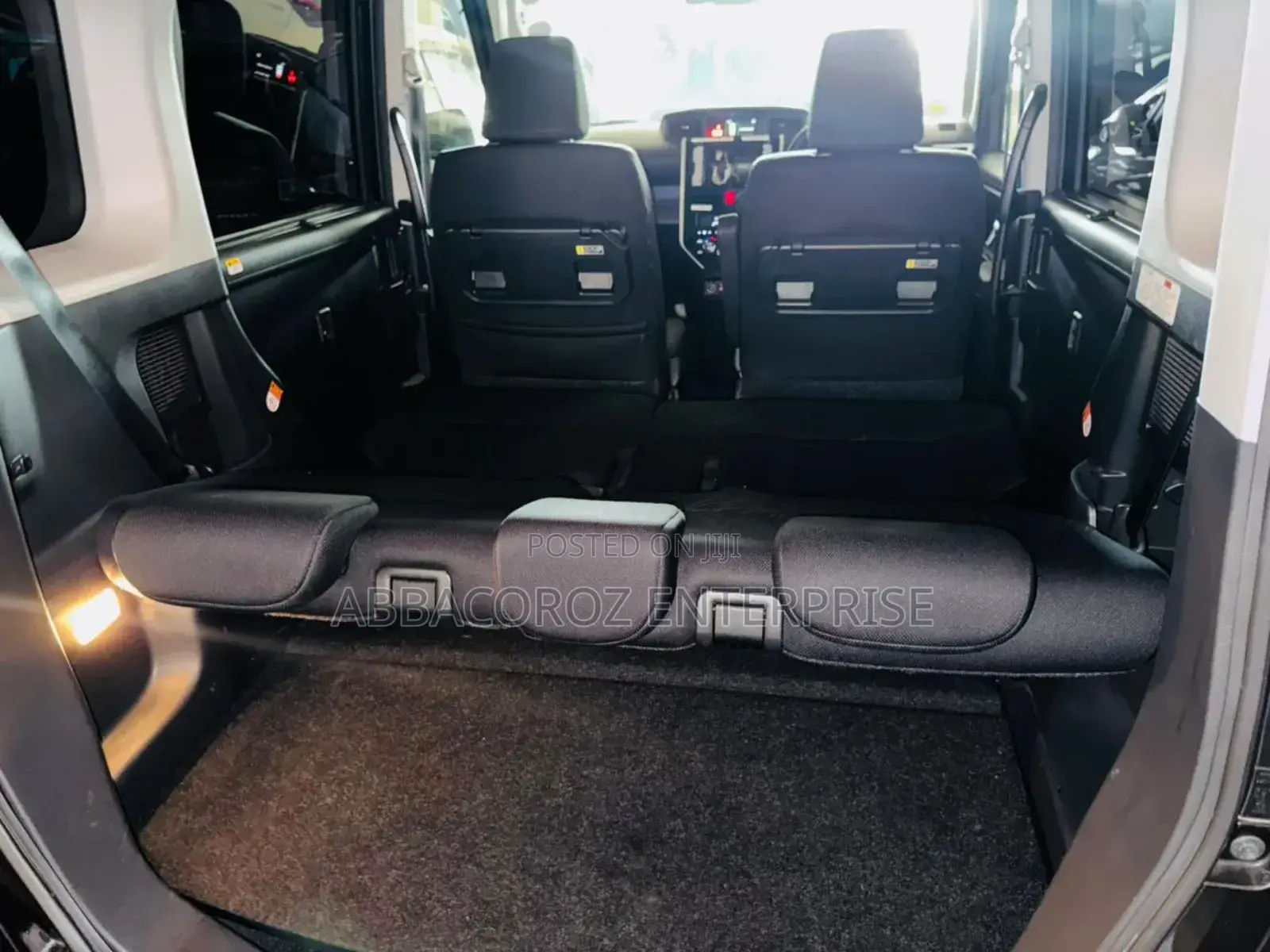 Toyota Tank 1.0 FWD 2019 Black
