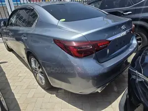Nissan Skyline 2018 Blue