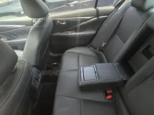 Nissan Skyline 2018 Blue