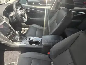 Nissan Skyline 2018 Blue