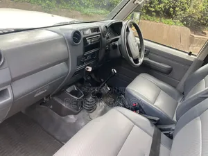 Toyota Land Cruiser 2016 White