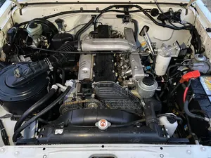 Toyota Land Cruiser 2016 White