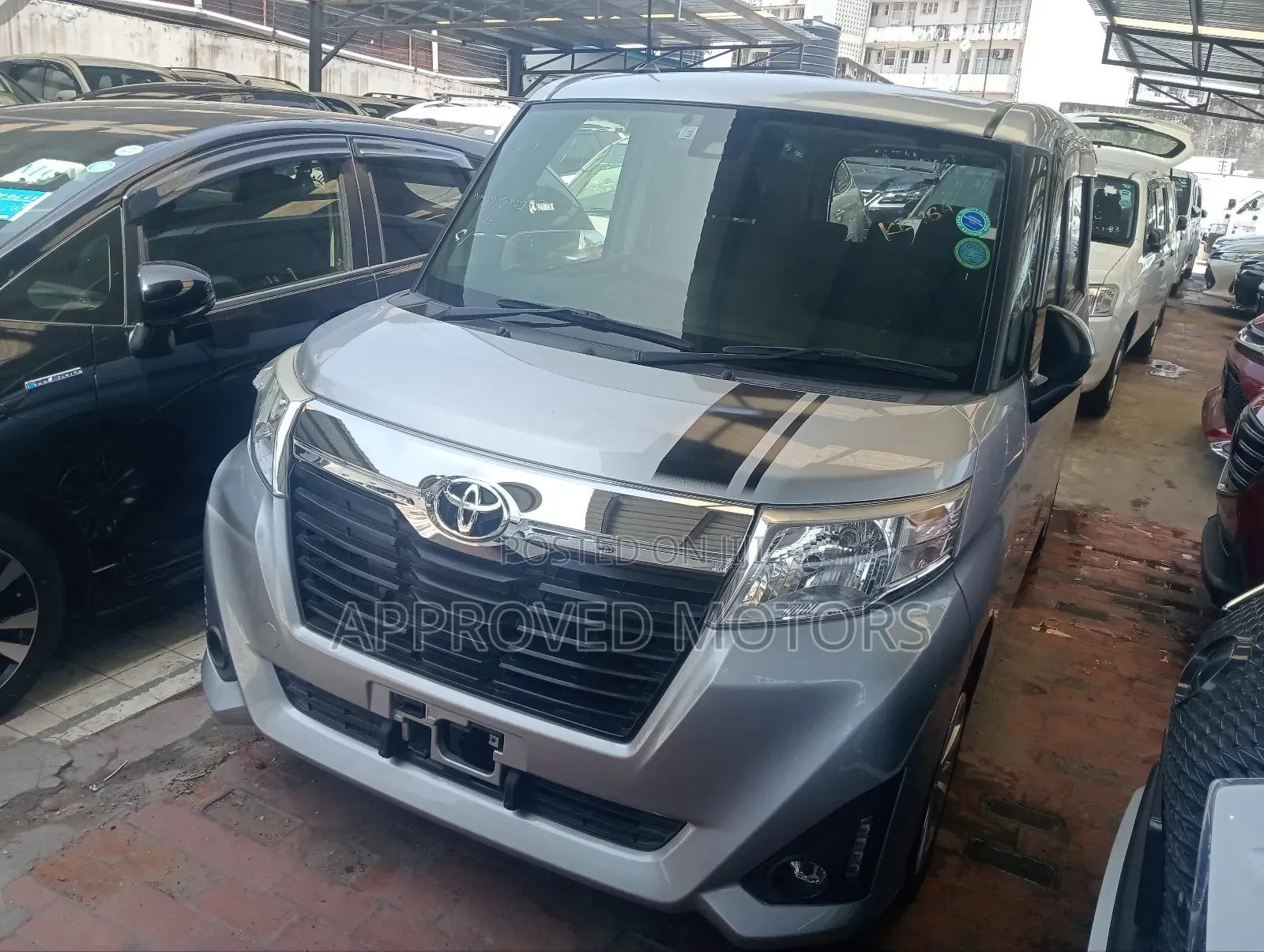Toyota Roomy 2018 Silver