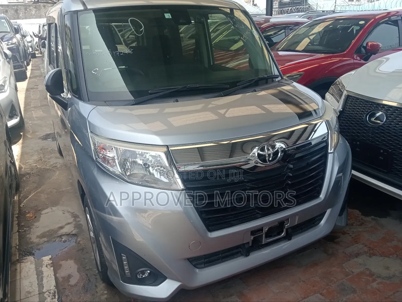 Toyota Roomy 2018 Silver