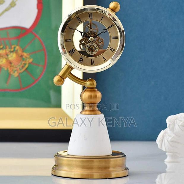 Retro Desktop Clock