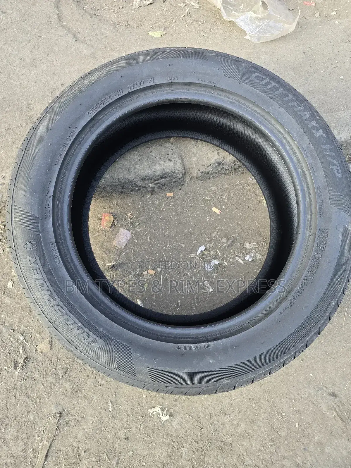 255 /55 R19 Landspider Tyres (Highway) Thailand.