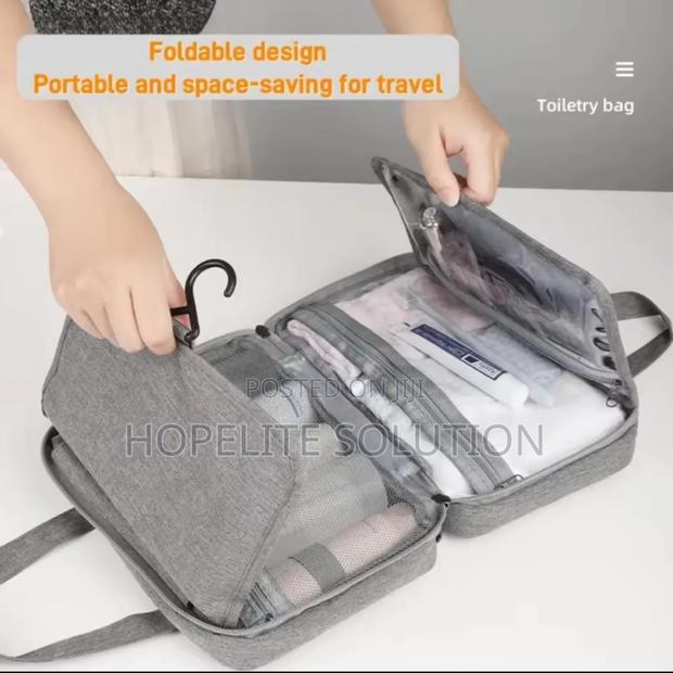 Hanging Toiletry Bag - thumbnail 2