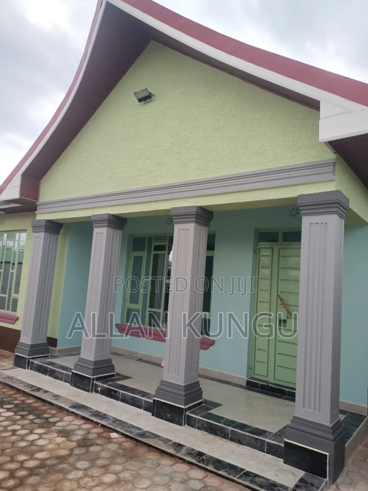 3bdrm Bungalow in Kalimoni for sale