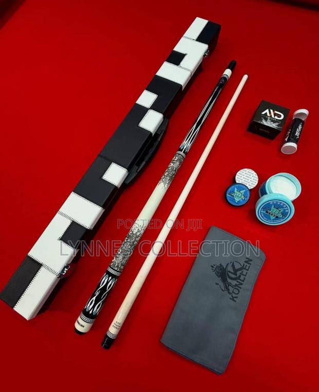 Detachable Cue Sticks