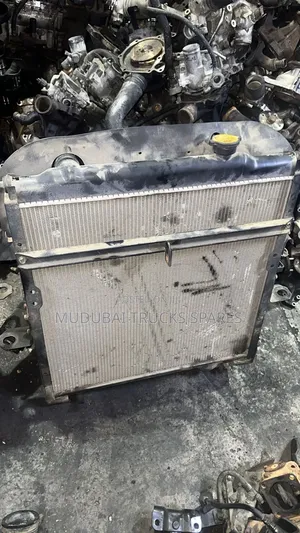 Isuzu Frr90 4hk1radiator Assembly