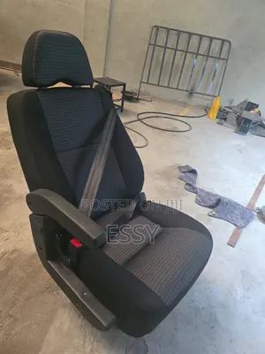 4 X 4 Tour Jeep Seats