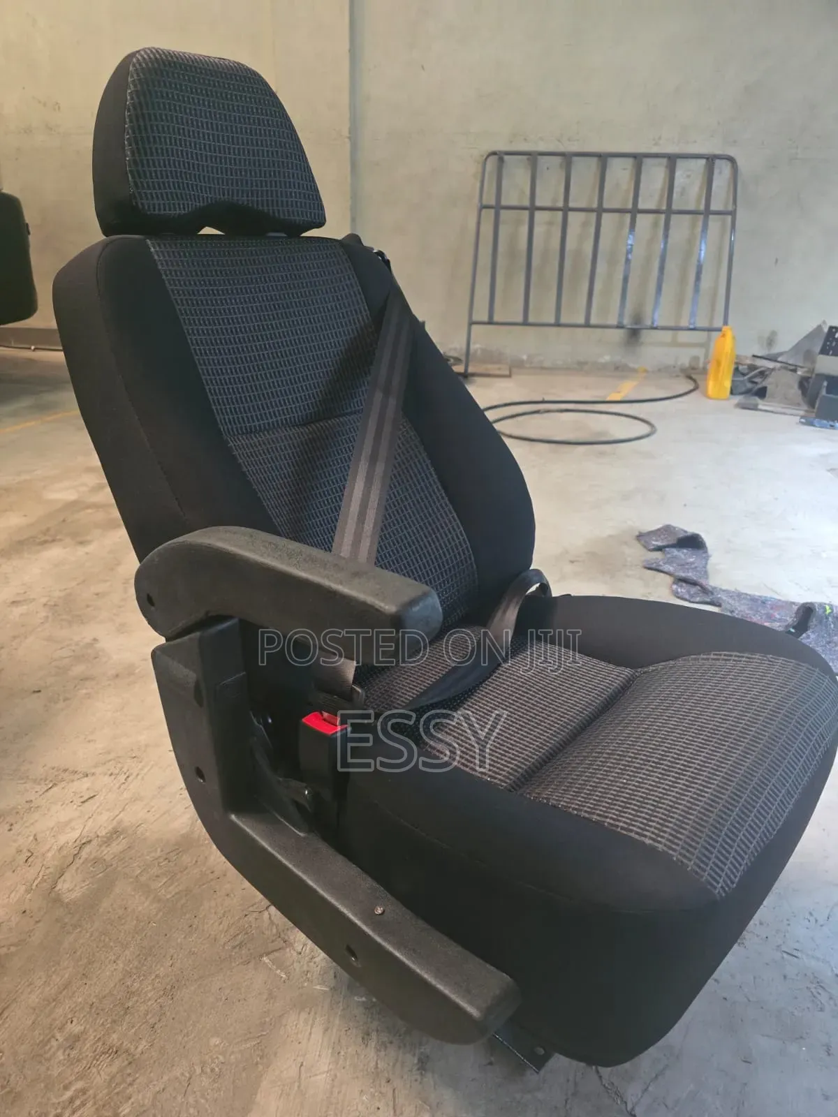 4 X 4 Tour Jeep Seats