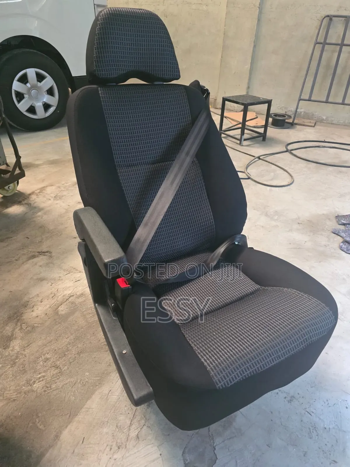 4 X 4 Tour Jeep Seats