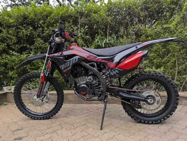 Motorcycle 2025 Black - thumbnail 2