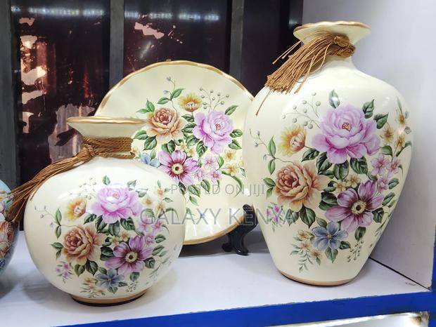 3pcs Hand-Painted Ceramic Flower Vase - thumbnail 2